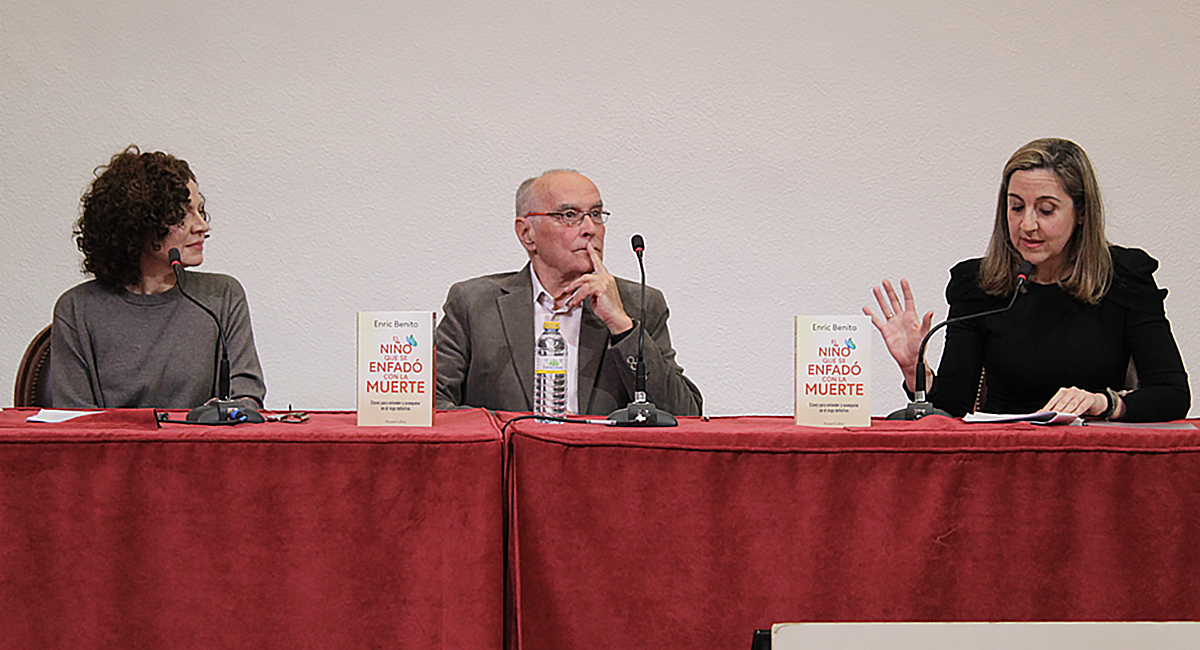 Galería de fotos de la presentación del libro ‘El niño que se enfadó con la muerte’, de Enric Benito